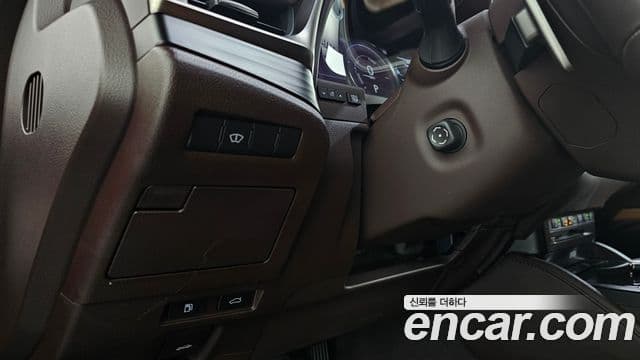 Lexus ES300h 2018 — Şəkil 22/38