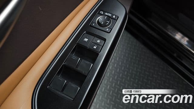 Lexus ES300h 2018 — Şəkil 26/38