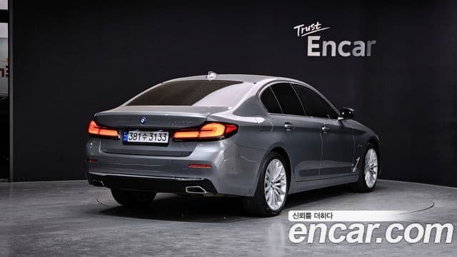 BMW 5 Series 2022 — ფოტო 2/20