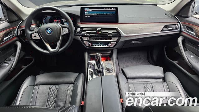 BMW 5 Series 2022 — ფოტო 7/20