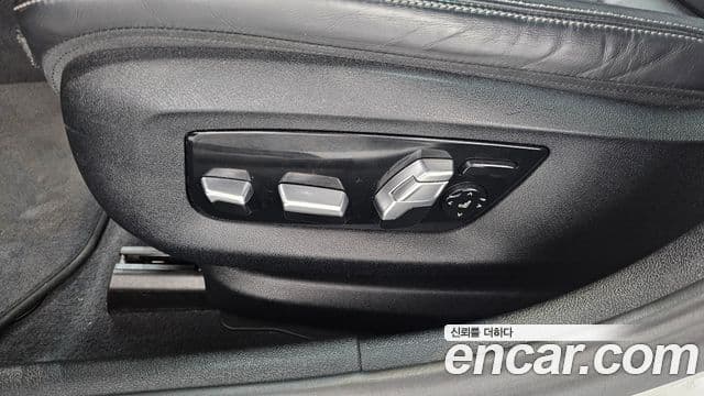 BMW 5 Series 2022 — Photo 16/37