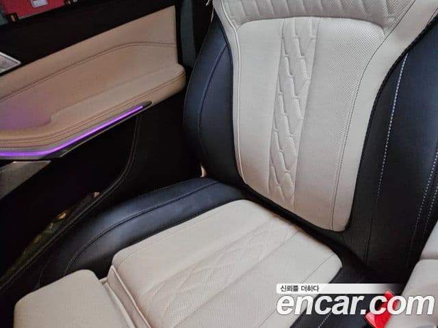 BMW X7 2021 — Photo 2/20