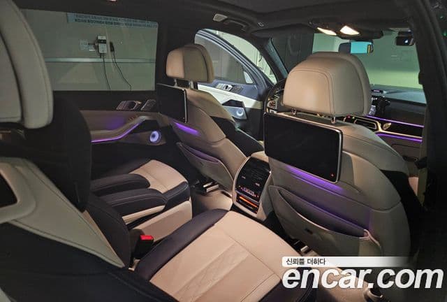 BMW X7 2021 — Photo 20/20