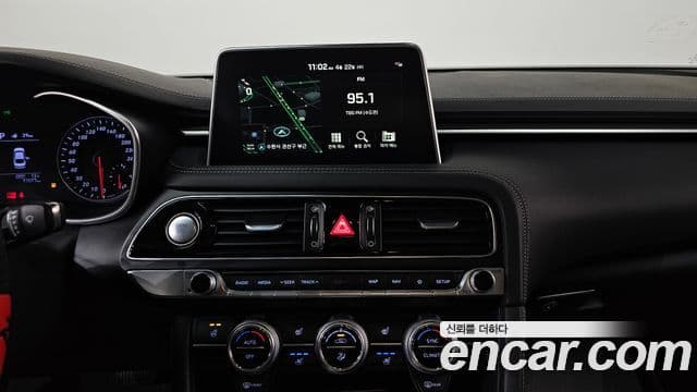 Genesis G70 2018 — ფოტო 13/20