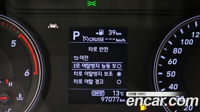 Genesis G70 2018 — ფოტო 15/20