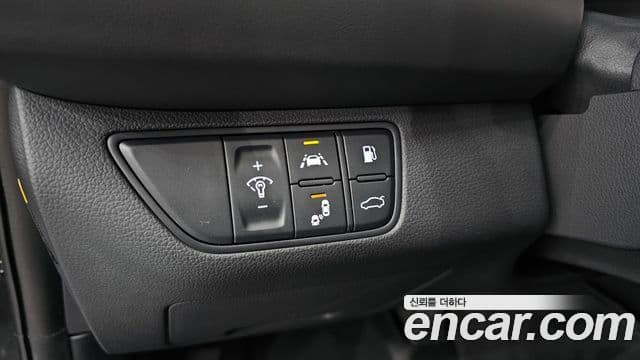 Genesis G70 2018 — ფოტო 17/37