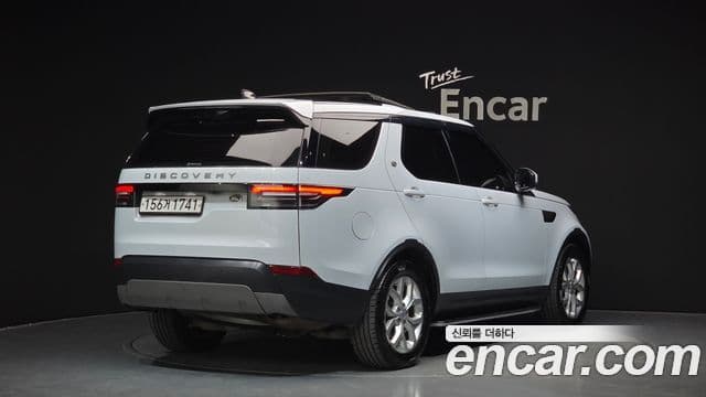 Land Rover Discovery 5 2019 — ფოტო 2/20