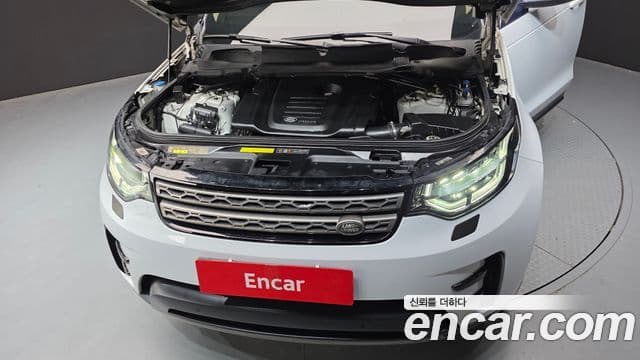 Land Rover Discovery 5 2019 — Şəkil 6/20