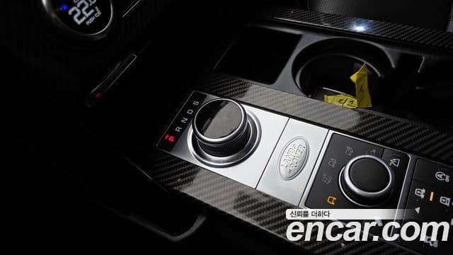 Land Rover Discovery 5 2019 — ფოტო 9/20