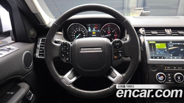 Land Rover Discovery 5 2019 — ფოტო 13/20