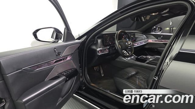 BMW 7 Series 2024 — Şəkil 10/20