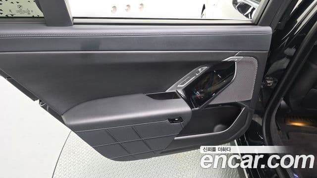 BMW 7 Series 2024 — Photo 10/39