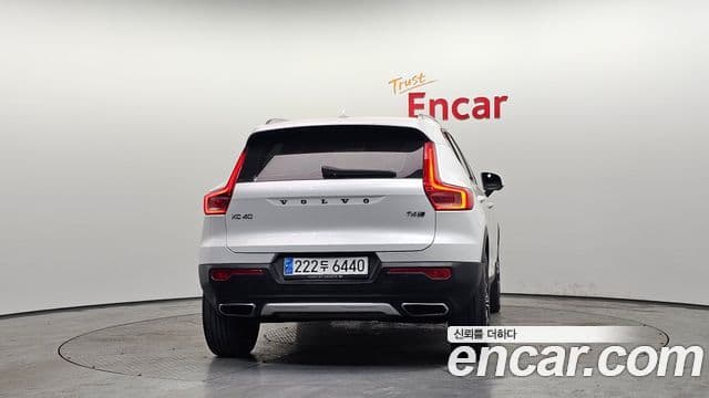 Volvo XC40 2019 — Şəkil 4/20