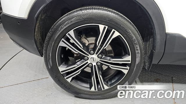 Volvo XC40 2019 — Şəkil 5/20