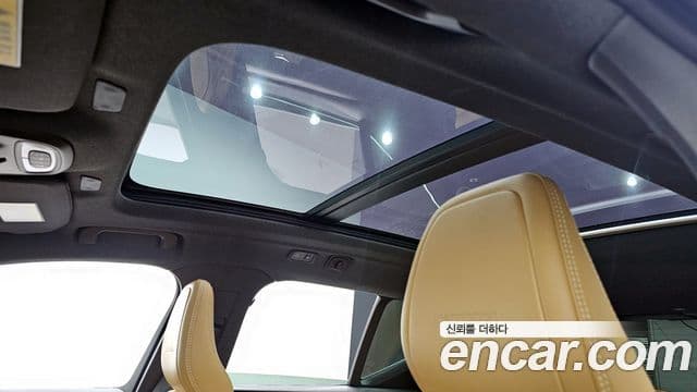 Volvo XC40 2019 — Şəkil 19/20