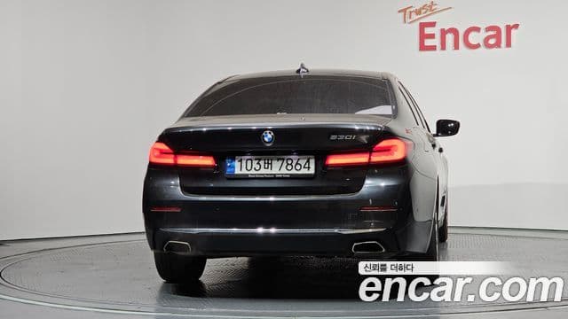 BMW 5 Series 2022 — Şəkil 3/20