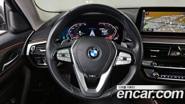 BMW 5 Series 2022 — Şəkil 13/20