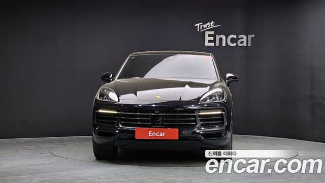 Porsche Cayenne 2021 — ფოტო 2/20