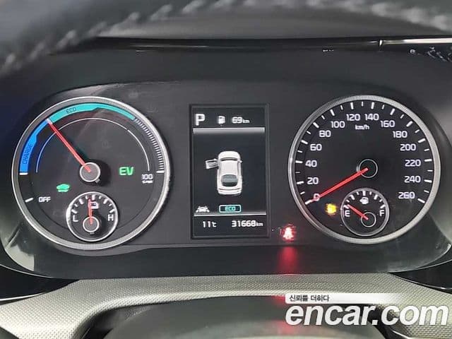 Kia K5 2021 — ფოტო 5/18
