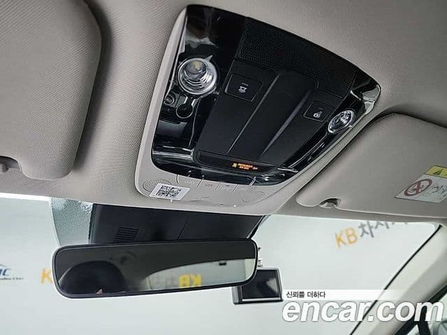 Kia K5 2021 — ფოტო 15/18