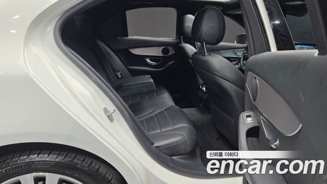 Mercedes-Benz C-Class 2020 — ფოტო 12/20