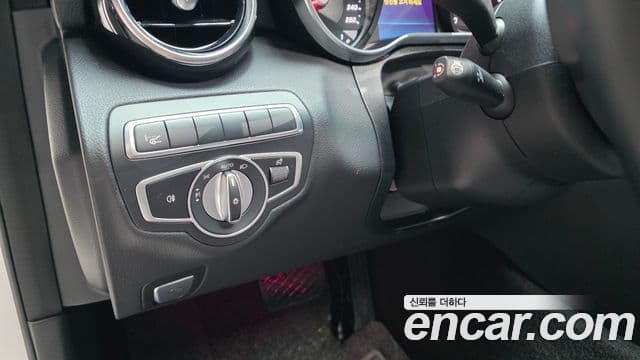 Mercedes-Benz C-Class 2020 — ფოტო 15/20