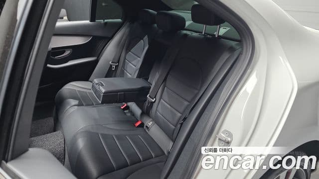 Mercedes-Benz C-Class 2020 — Şəkil 18/31