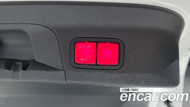 Mercedes-Benz GLC-Class 2021 — Photo 27/33