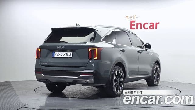 Kia Sorento 2024 — Фото 2/20