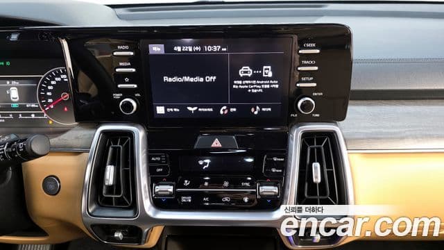 Kia Sorento 2022 — ფოტო 14/20