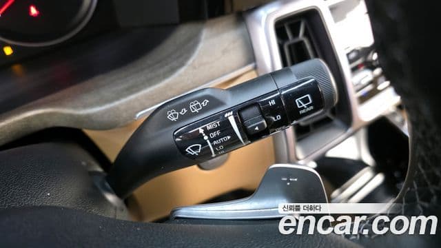 Kia Sorento 2022 — ფოტო 17/20