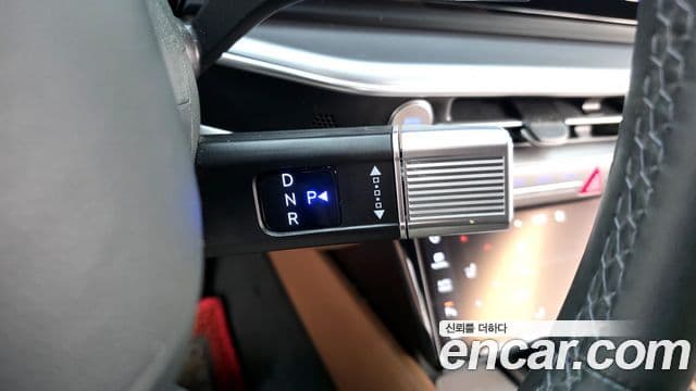 Hyundai Grandeur 2023 — ფოტო 9/20