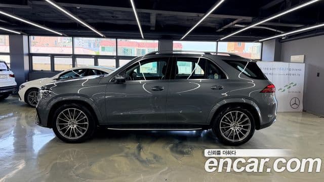 Mercedes-Benz GLE-Class 2025 — ფოტო 2/17