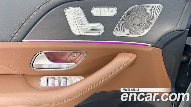 Mercedes-Benz GLE-Class 2025 — ფოტო 8/17