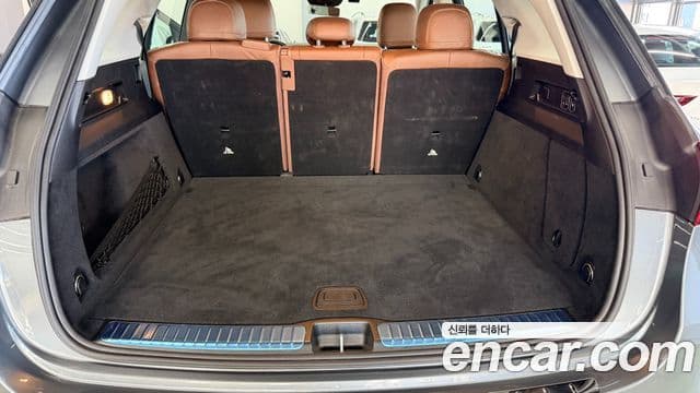 Mercedes-Benz GLE-Class 2025 — ფოტო 12/17