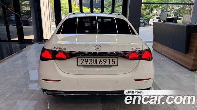 Mercedes-Benz E-Class 2024 — Şəkil 10/14