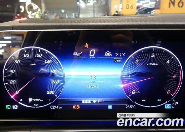 Mercedes-Benz GLE-Class 2024 — ფოტო 7/20