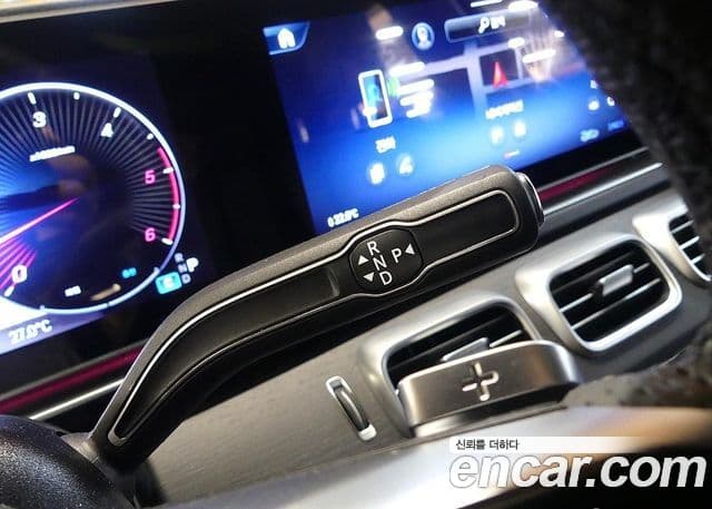 Mercedes-Benz GLE-Class 2024 — ფოტო 8/20