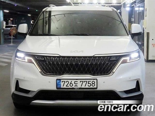 Kia Carnival 2023 — фото 2 из 20
