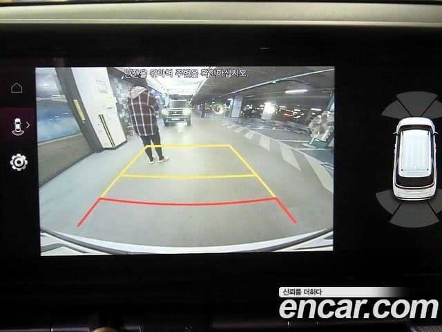 Kia Carnival 2023 — фото 16 из 20
