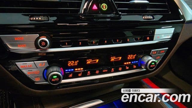 BMW 5 Series 2020 — ფოტო 16/20