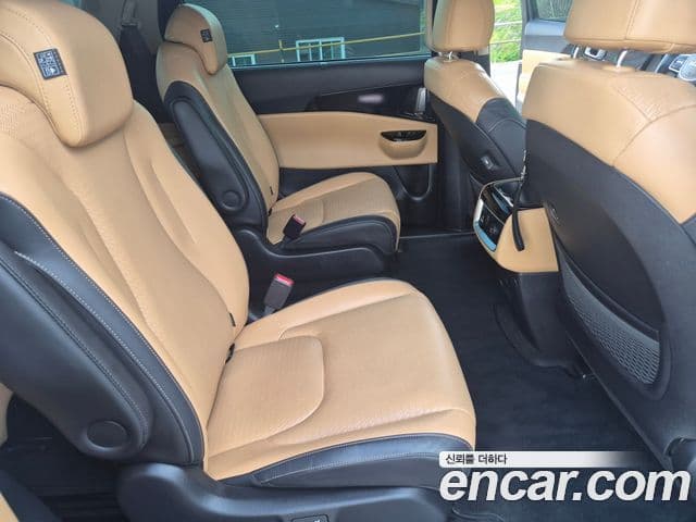 Kia Carnival 2021 — Фото 7/15