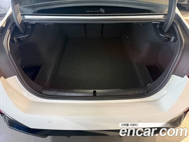 BMW 5 Series 2024 — фото 19 из 20