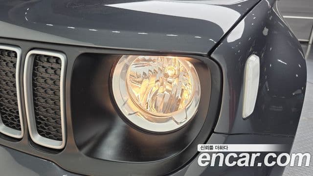 Jeep Renegade 2022 — ფოტო 20/30
