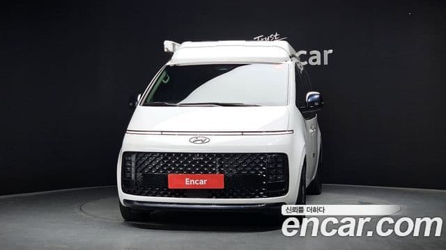 Hyundai Staria 2022 — ფოტო 3/20