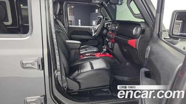 Jeep Wrangler 2019 — ფოტო 10/20