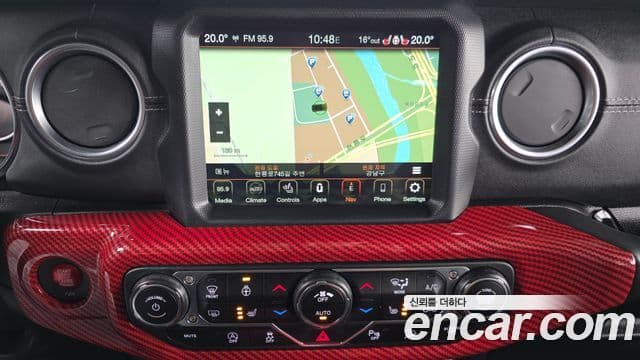 Jeep Wrangler 2019 — ფოტო 14/20