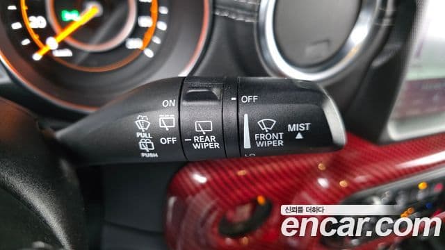 Jeep Wrangler 2019 — ფოტო 22/31
