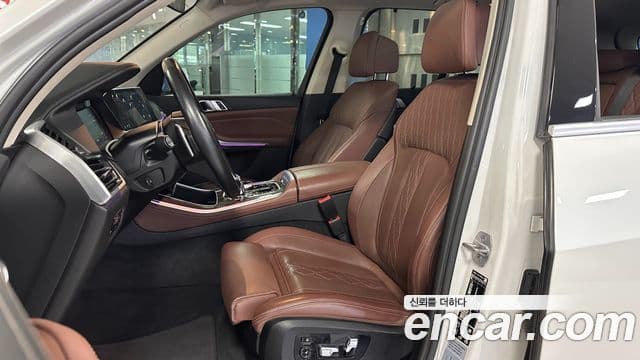 BMW X5 2022 — ფოტო 16/20