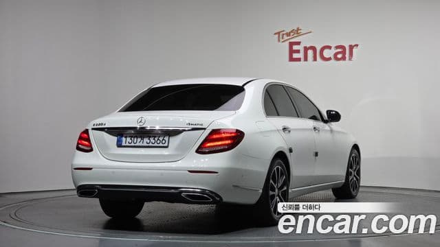 Mercedes-Benz E-Class 2019 — Şəkil 2/20